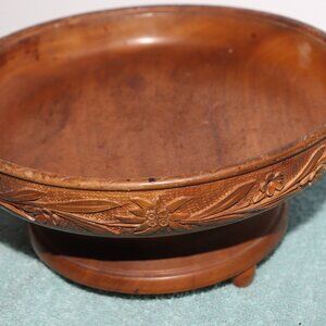 Antique Hand Carved Wooden Swiss Huggler Company Musical Bowl. 9" diameter